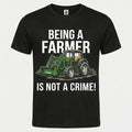 Camiseta negra de algodon organico con el lema Being a Farmer Is Not a Crime